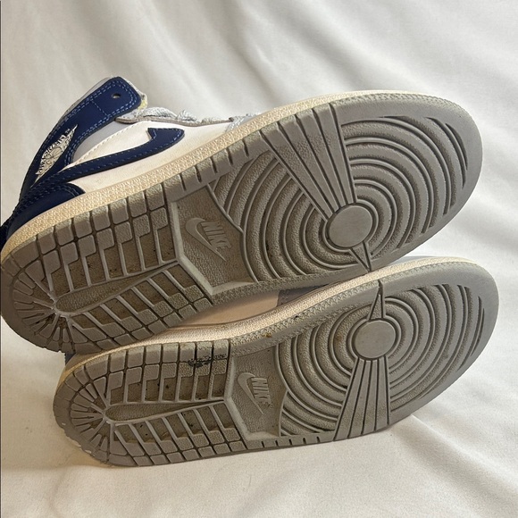 Nike Jordan 1 Mid shoes in the "Cement Grey/White-True Blue" size 13c - Picture 7 of 7